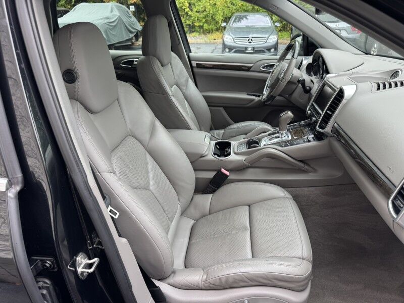 2013 Porsche Cayenne  Willow Grove PA
