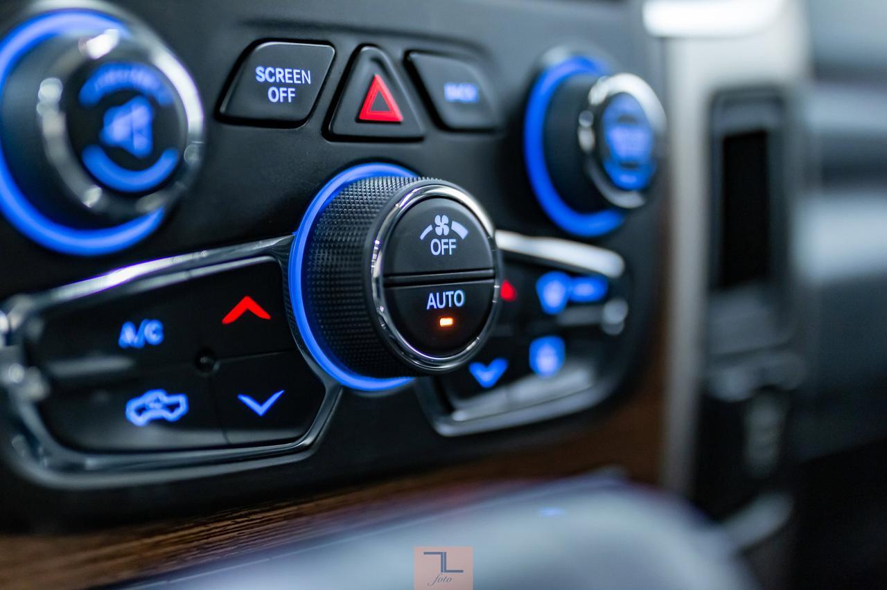 2013 Ram 1500 4x4 Crew Cab Laramie Leather Roof Nav Red Deer AB