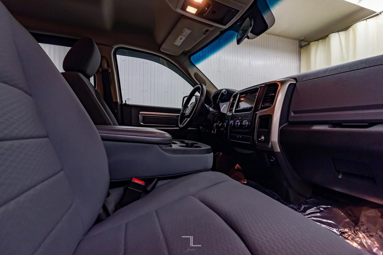 2013 Ram 1500 4x4 Crew Cab SLT HEMI Red Deer AB