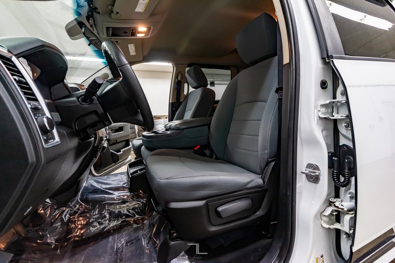 2013 Ram 1500 4x4 Crew Cab SLT HEMI Red Deer AB