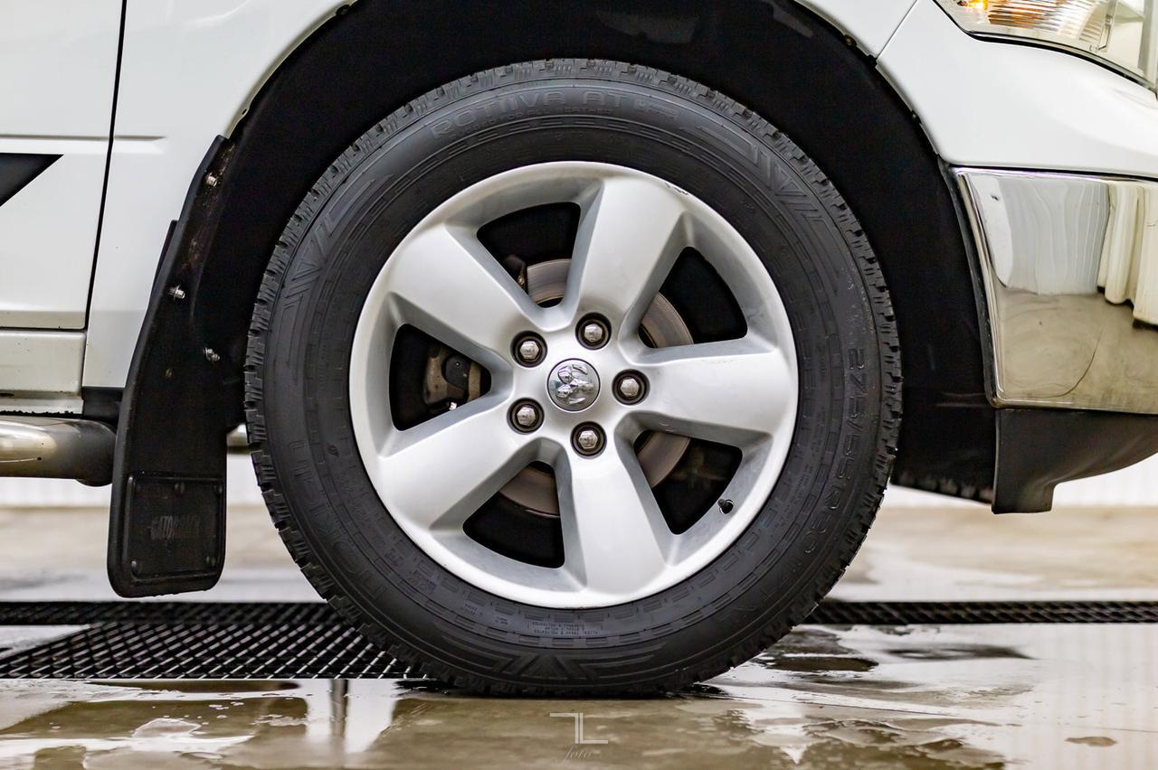 2013 Ram 1500 4x4 Crew Cab SLT HEMI Red Deer AB