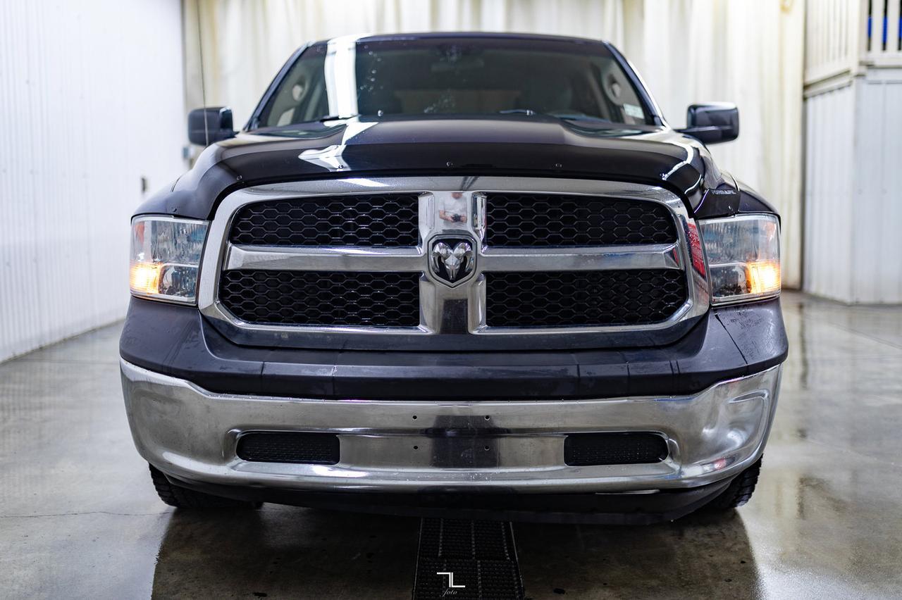 2013 Ram 1500 4x4 Crew Cab SXT HEMI Red Deer AB
