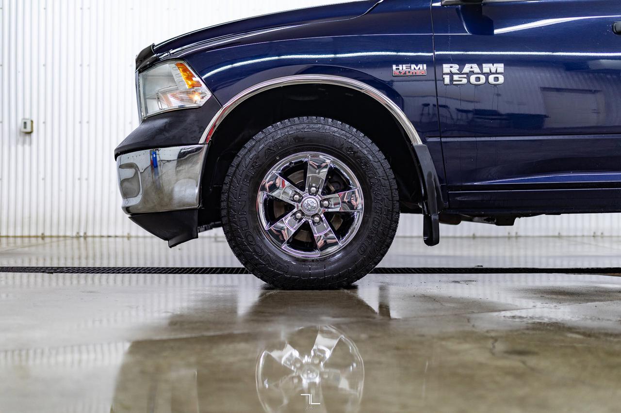 2013 Ram 1500 4x4 Crew Cab SXT HEMI Red Deer AB