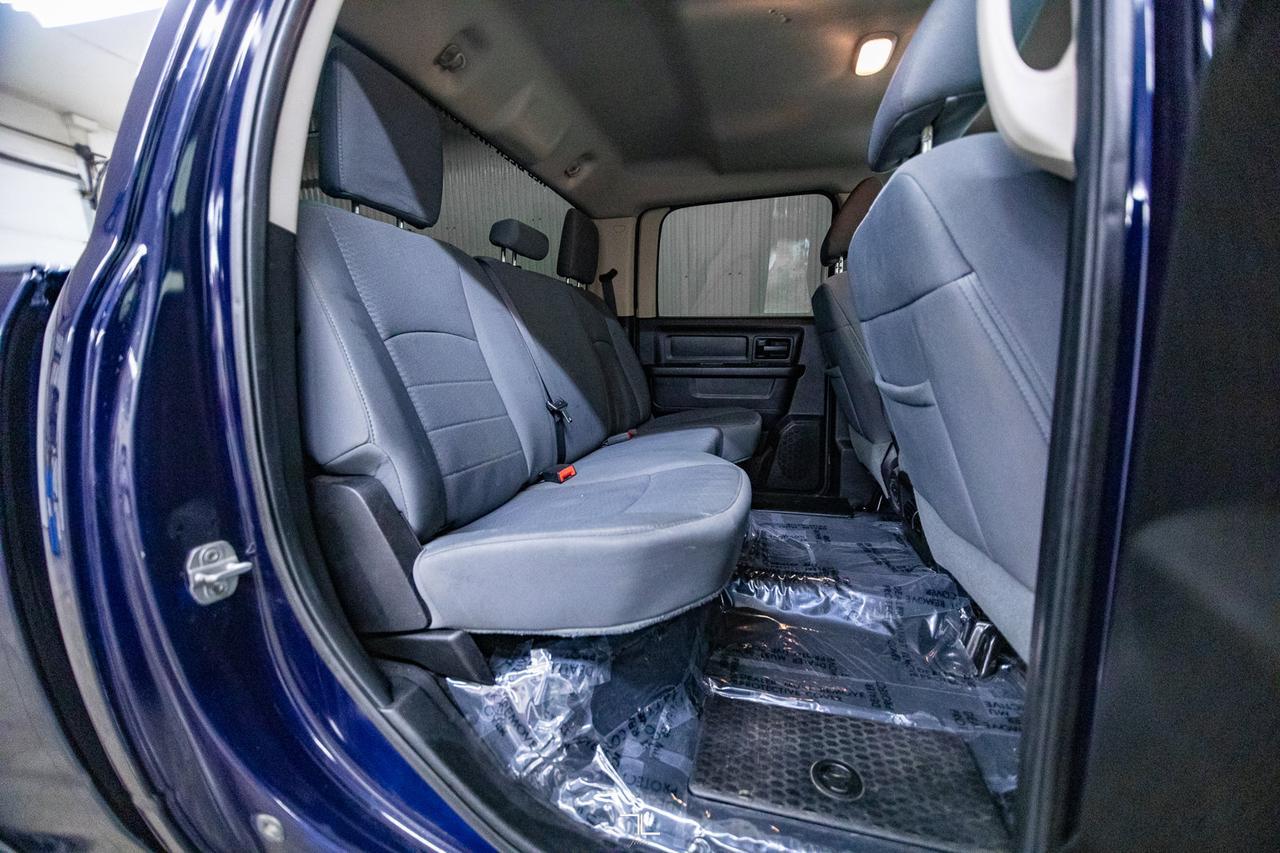 2013 Ram 1500 4x4 Crew Cab SXT HEMI Red Deer AB