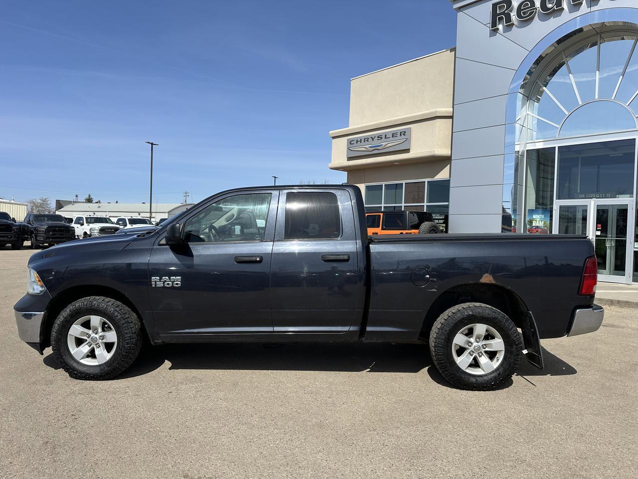 2013 Ram 1500 ST Quad Cab 4x4 | V8 FlexFuel | Cloth | Bench Seat | 17IN Wheels | Remote Keyless Entry Redwater AB