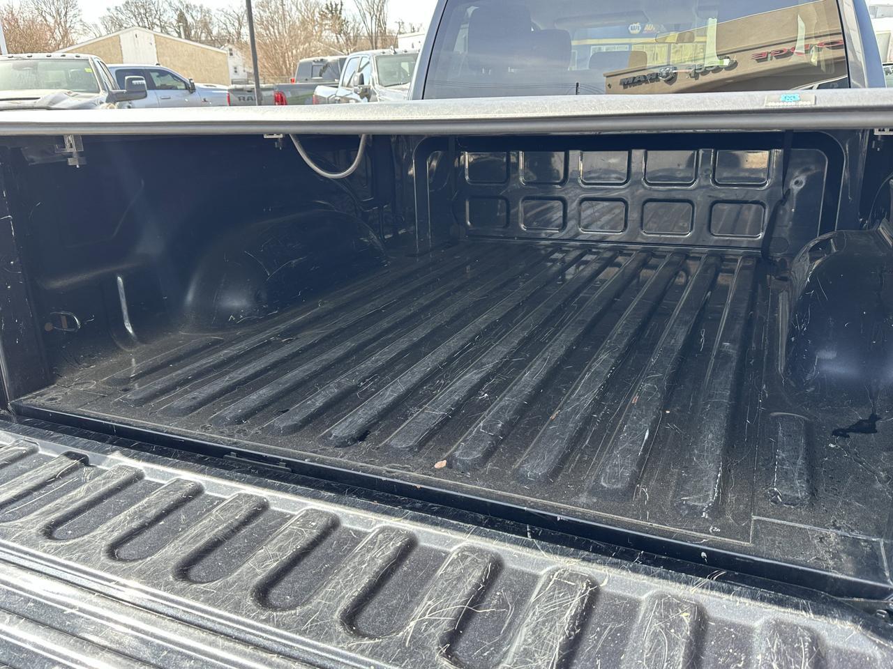 2013 Ram 1500 ST Quad Cab 4x4 | V8 FlexFuel | Cloth | Bench Seat | 17IN Wheels | Remote Keyless Entry Redwater AB