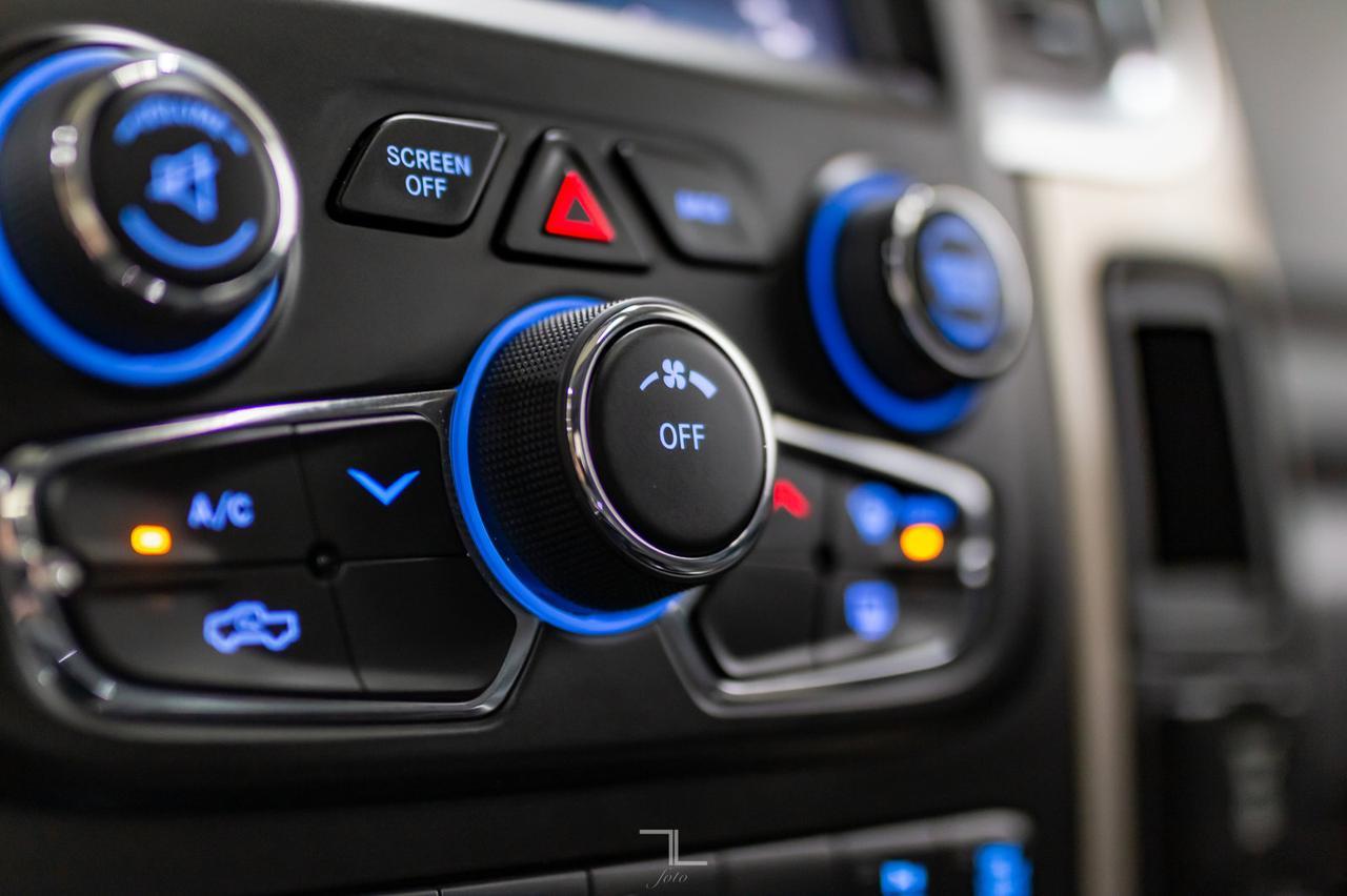 2013 Ram 2500 4x4 Crew Cab Outdoorsman HEMI Nav Roof BCam Red Deer AB