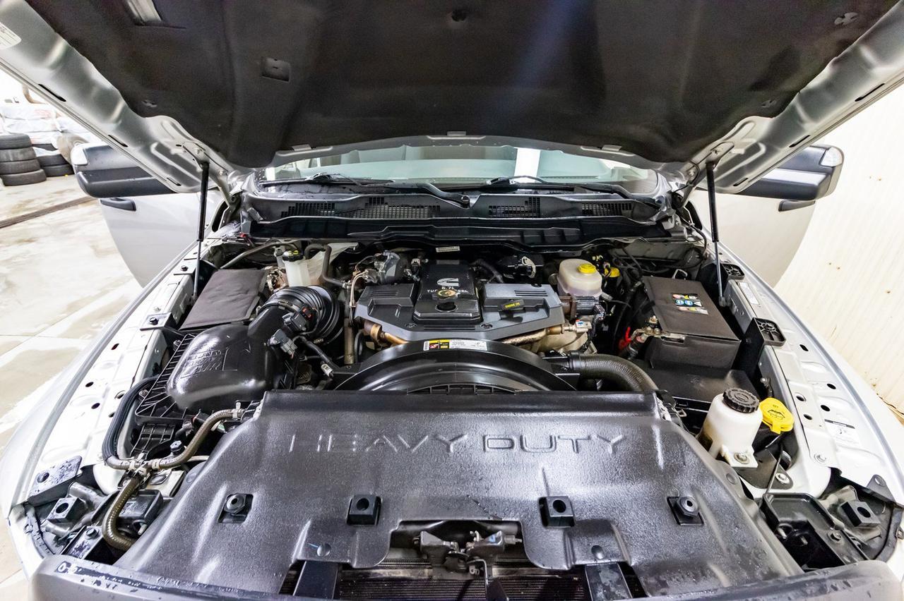 2013 Ram 2500 4x4 Crew Cab ST Diesel Manual Red Deer AB