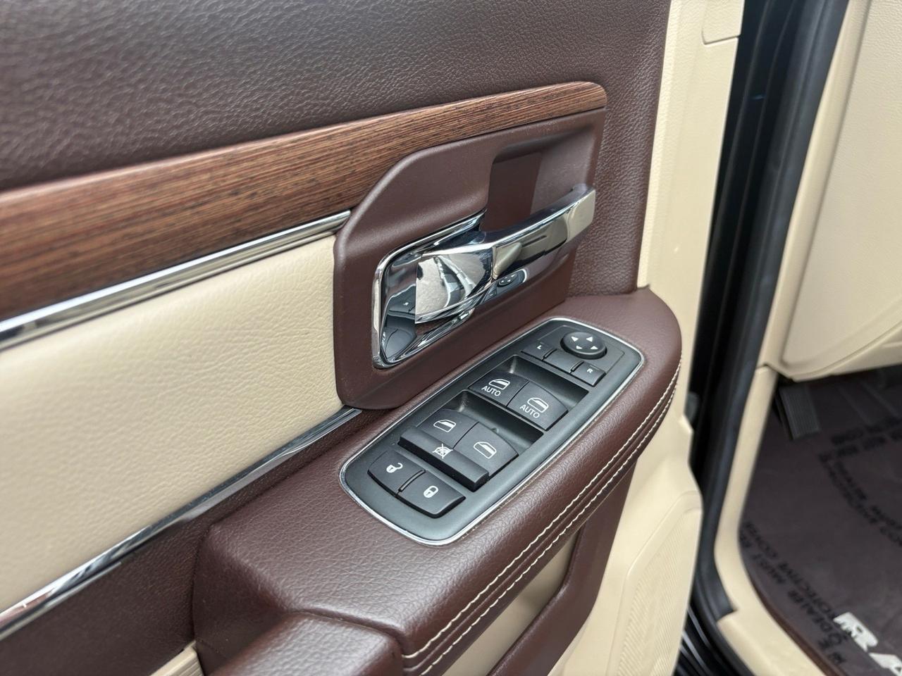 2013 Ram 2500 Laramie CREW CAB 4X4 6.7L CUMMINS DIESEL, RUNNING BOARDS, CUMMINS DIESEL ENGINE, HEATED & VENTILATED SEATS, SUNROOF, REAR POWER SLIDING WINDOW, HEADACHE RACK, TOW PACKAGE, NAVIGATION, GO BIG IN THIS 2500! Virginia Beach VA