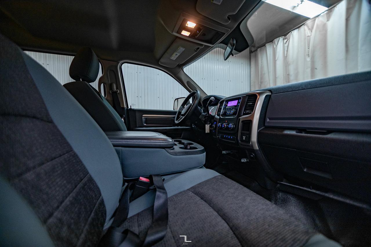 2013 Ram 3500 4x4 Crew Cab SLT Dually Diesel PSeat Leer Topper Red Deer AB