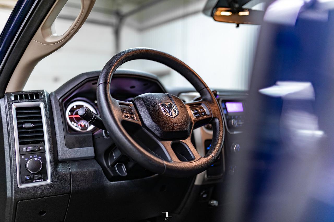 2013 Ram 3500 4x4 Crew Cab SLT Dually Diesel PSeat Leer Topper Red Deer AB