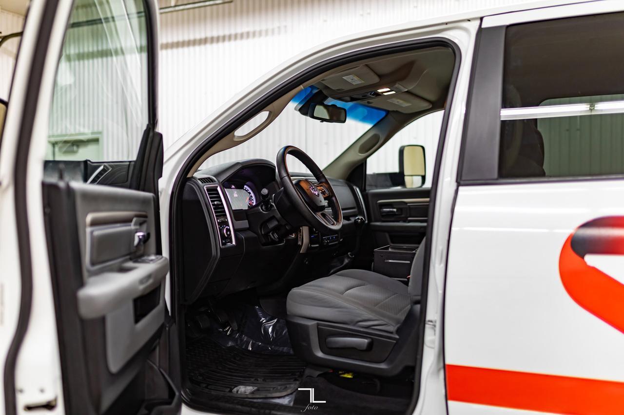 2013 Ram 3500 4x4 Crew Cab SLT Service Box Diesel Manual Red Deer AB