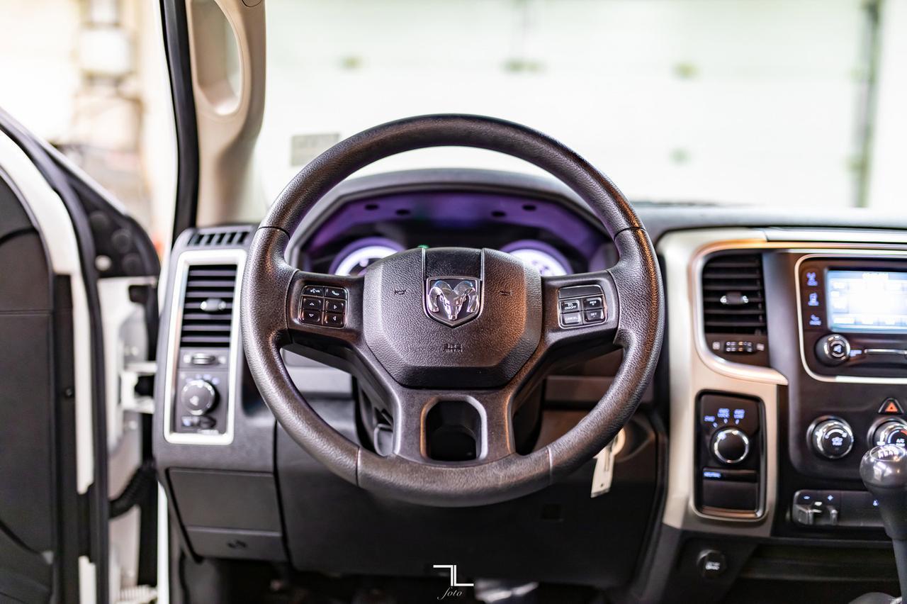 2013 Ram 3500 4x4 Crew Cab SLT Service Box Diesel Manual Red Deer AB