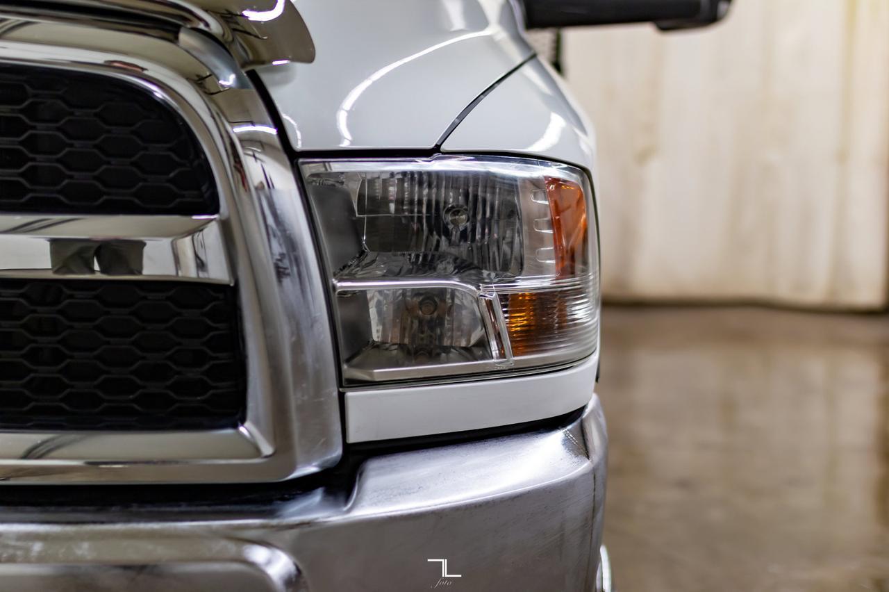 2013 Ram 3500 4x4 Crew Cab ST Dually Deck HEMI Red Deer AB