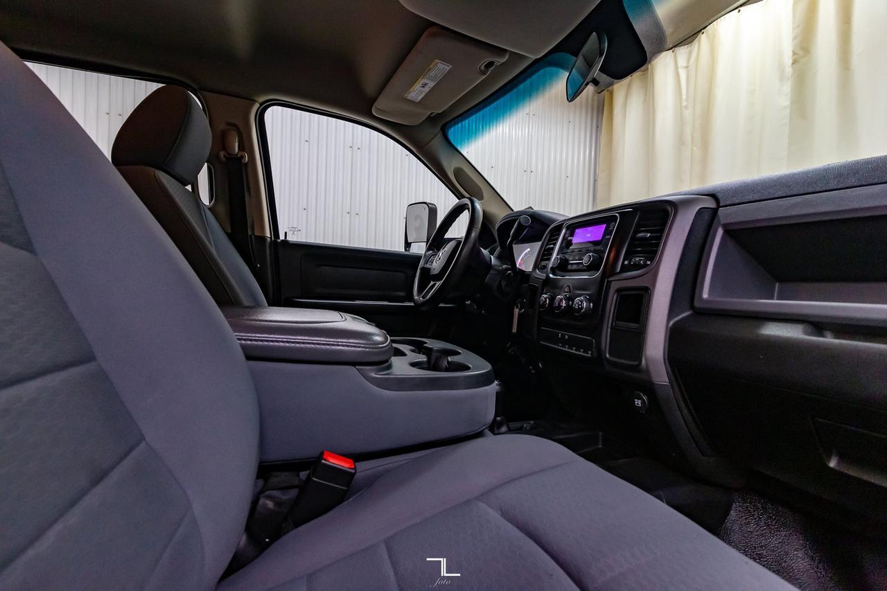 2013 Ram 3500 4x4 Crew Cab ST Dually Deck HEMI Red Deer AB