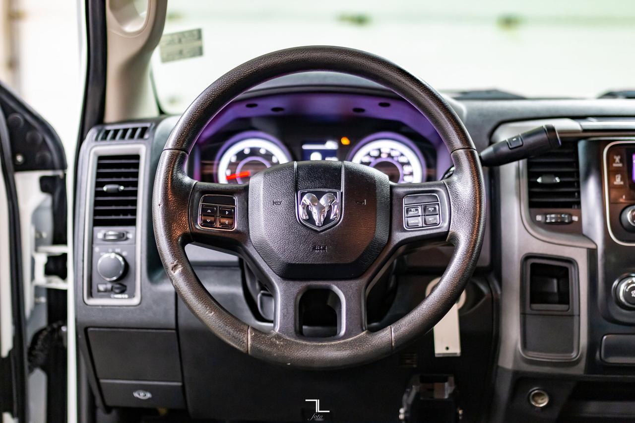 2013 Ram 3500 4x4 Crew Cab ST Dually Deck HEMI Red Deer AB