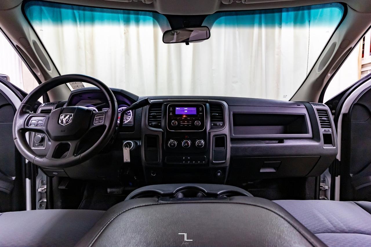 2013 Ram 3500 4x4 Crew Cab ST Dually Deck HEMI Red Deer AB