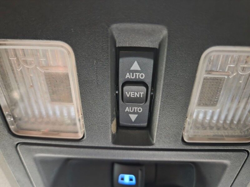 2013 Ram 3500 Laramie Dually 6.7L Diesel GPS Camera New Tires FREE WARRANTY Arlington TX
