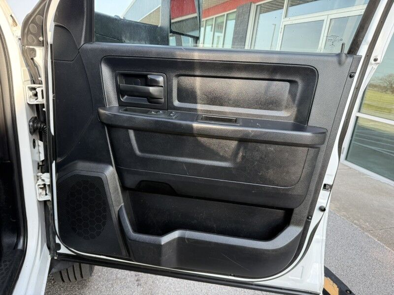 2013 Ram 5500 4x4 Diesel Flatbed w/ Crane Tradesman Collinsville OK