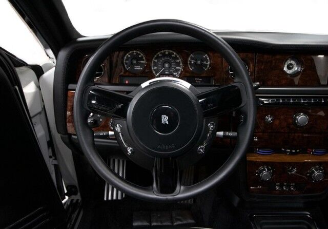 2013 Rolls-Royce Phantom Series II ($447,270 MSRP) *DYNAMIC PACKAGE* *REAR THEATRE* *SERVICED* *IMMACULATE* San Diego CA