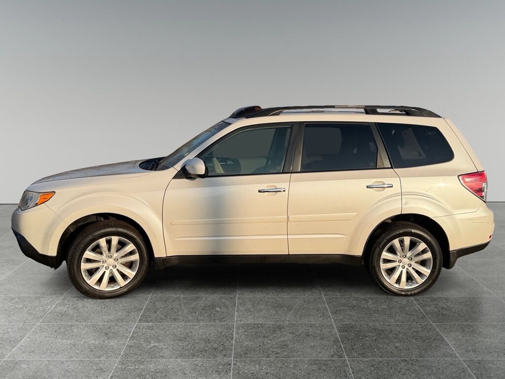 2013 SUBARU FORESTER 2.5X PREMIUM