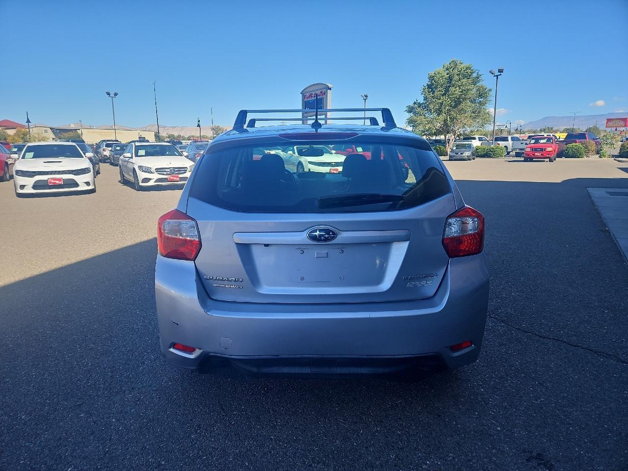 2013 Subaru Impreza 2.0i Premium photo 4