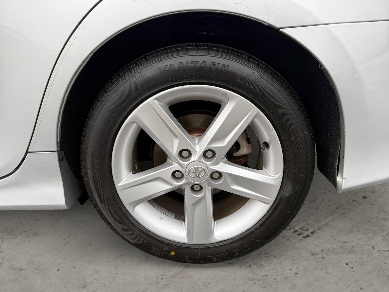 2013 TOYOTA CAMRY SE; LE; XLE Kansas City MO