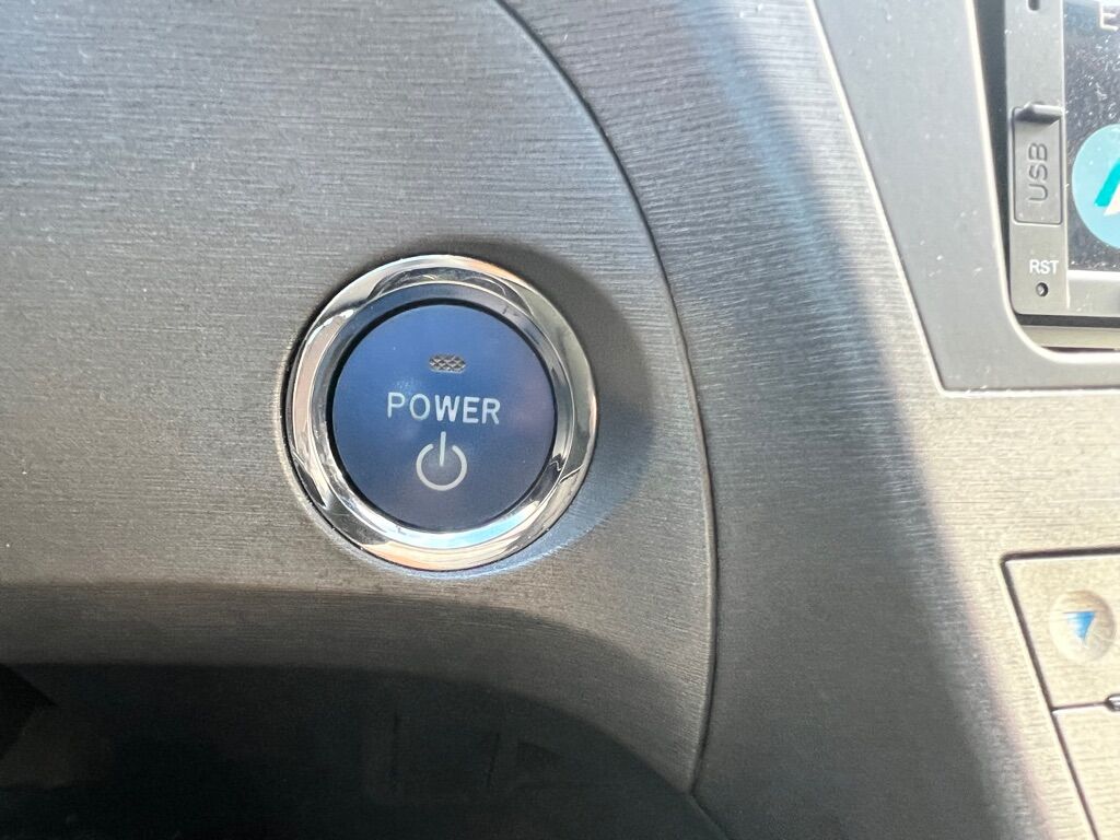 2013 TOYOTA PRIUS ONE Des Moines WA