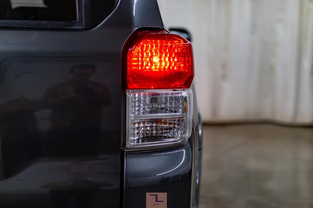 2013 Toyota 4Runner AWD SR5 Leather Roof Nav Red Deer AB