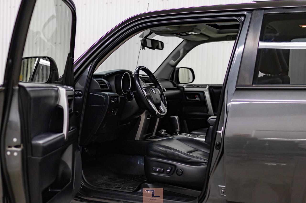 2013 Toyota 4Runner AWD SR5 Leather Roof Nav Red Deer AB