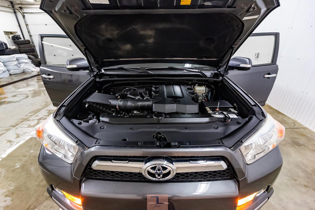 2013 Toyota 4Runner AWD SR5 Leather Roof Nav Red Deer AB
