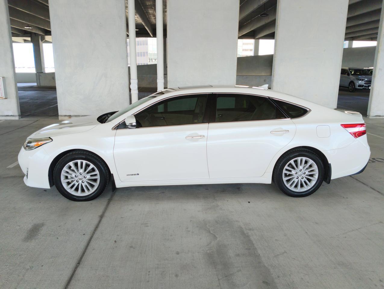 2013 Toyota Avalon Hybrid Limited