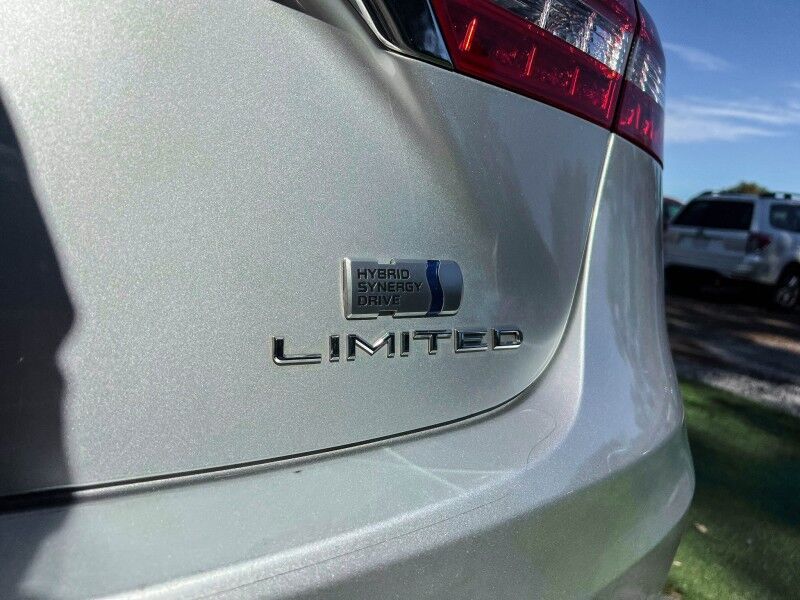 2013 Toyota Avalon Hybrid Limited Wilmington NC