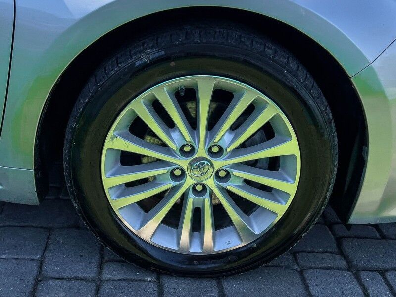 2013 Toyota Avalon Hybrid Limited Wilmington NC