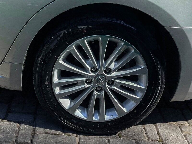 2013 Toyota Avalon Hybrid Limited Wilmington NC