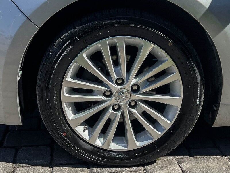 2013 Toyota Avalon Hybrid Limited Wilmington NC