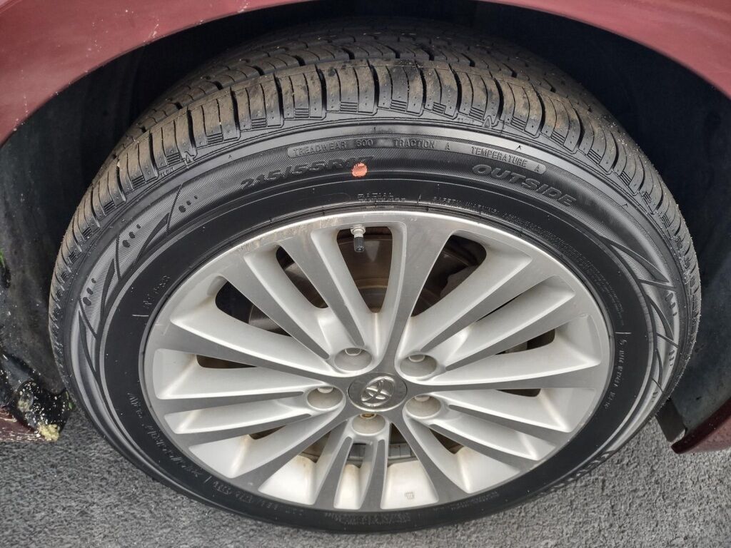 2013 Toyota Avalon Hybrid XLE Premium Richmond VA