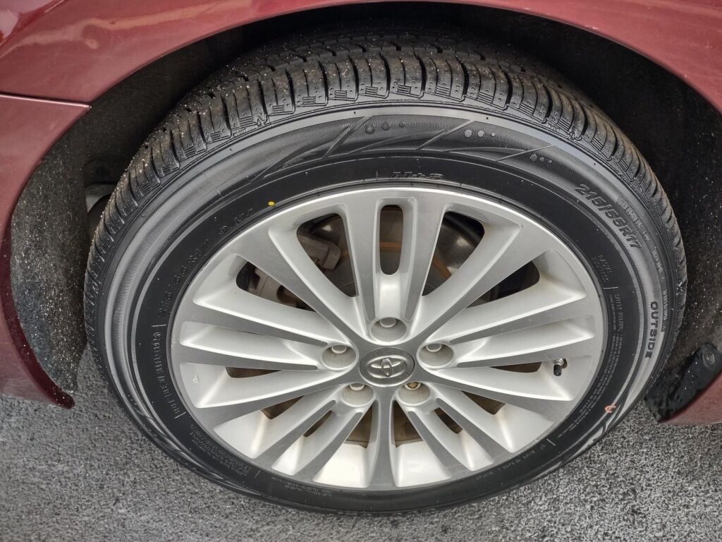 2013 Toyota Avalon Hybrid XLE Premium Richmond VA