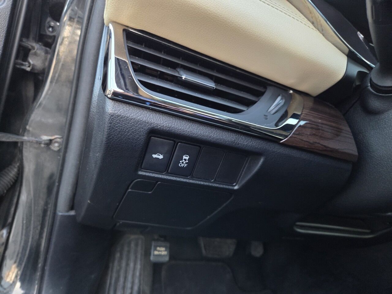 2013 Toyota Avalon XLE Charlton MA