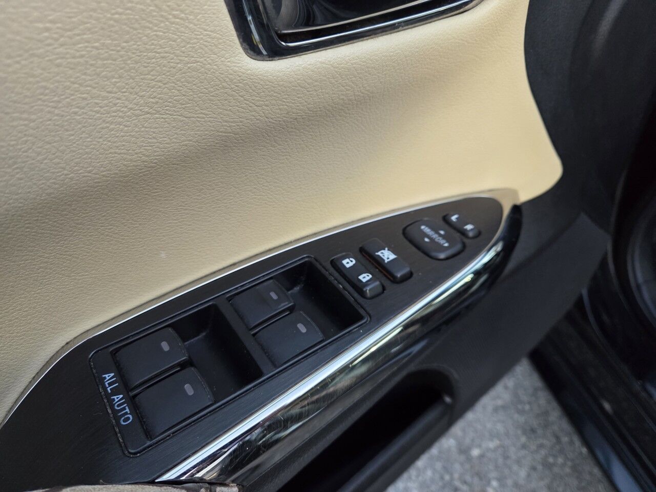 2013 Toyota Avalon XLE Charlton MA