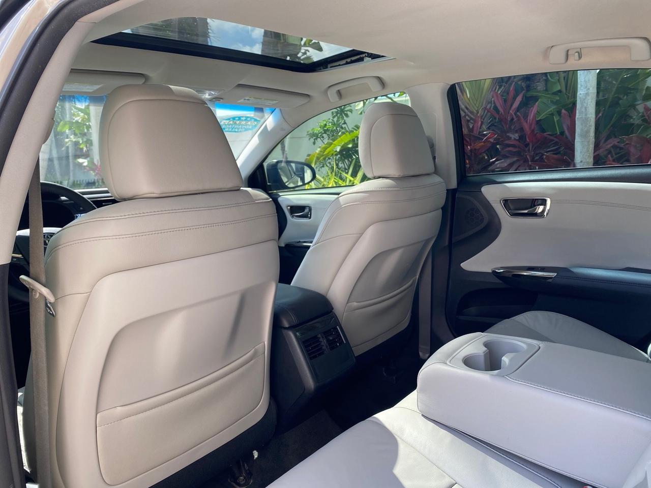 2013 Toyota Avalon XLE Premium LOW MILES 56,196 Pompano Beach FL