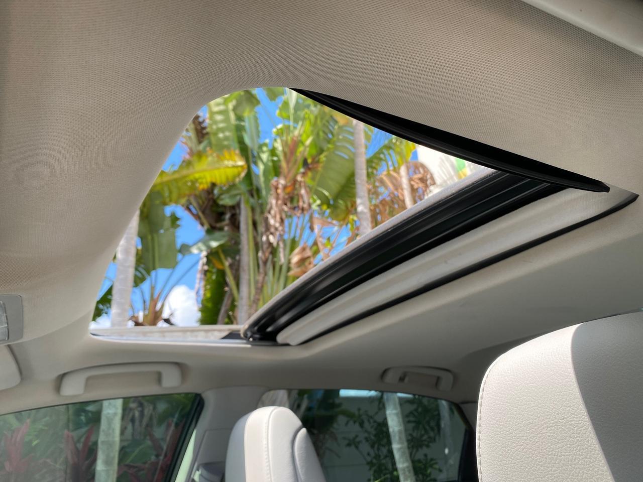 2013 Toyota Avalon XLE Premium LOW MILES 56,196 Pompano Beach FL