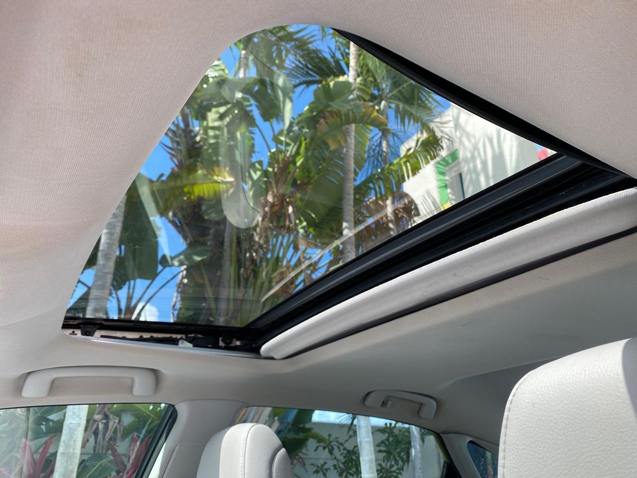 2013 Toyota Avalon XLE Premium LOW MILES 56,196 Pompano Beach FL