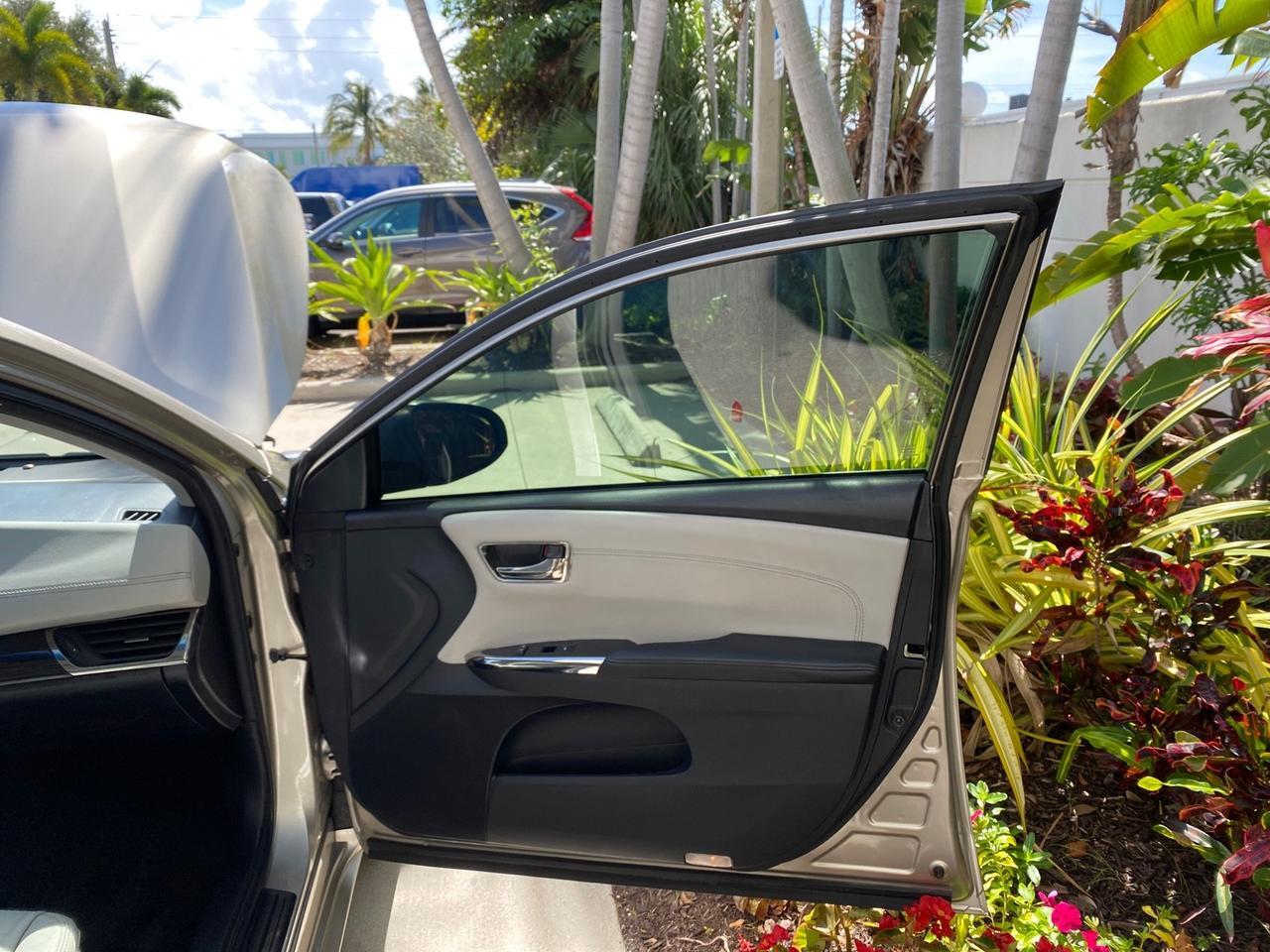 2013 Toyota Avalon XLE Premium LOW MILES 56,196 Pompano Beach FL