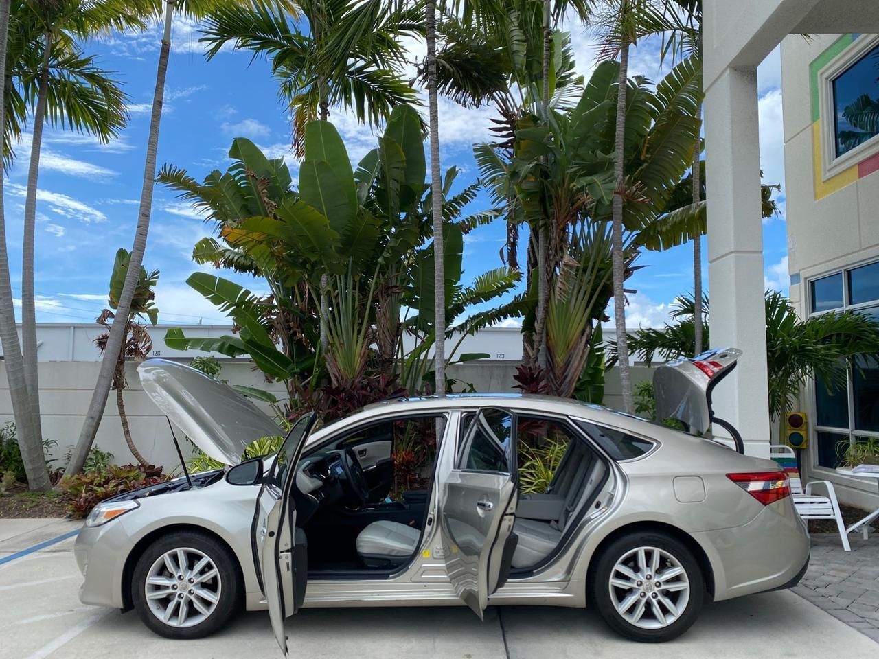 2013 Toyota Avalon XLE Premium LOW MILES 56,196 Pompano Beach FL