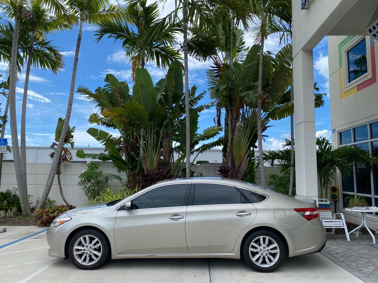 2013 Toyota Avalon XLE Premium LOW MILES 56,196 Pompano Beach FL