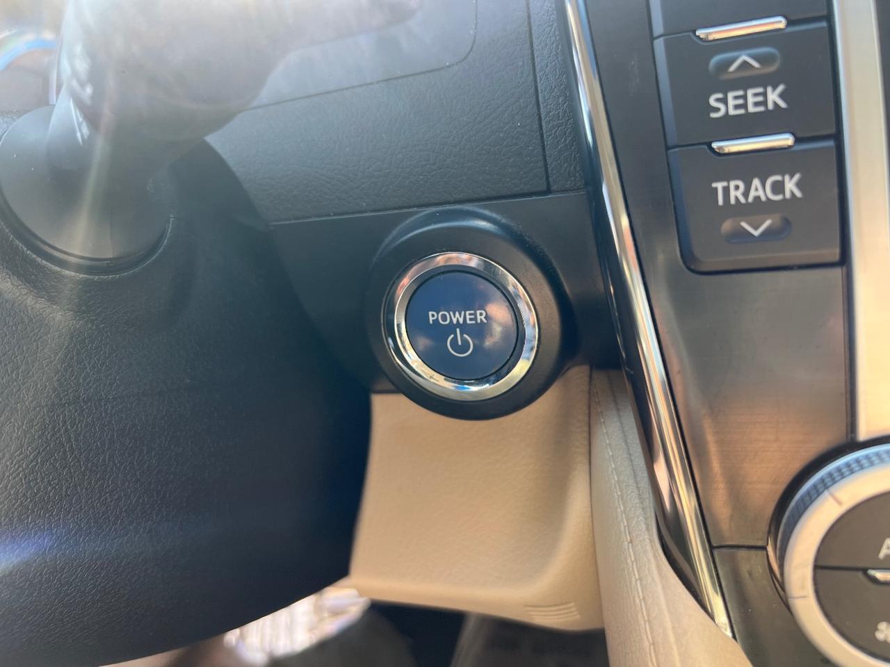 2013 Toyota Camry Hybrid LE Austin TX