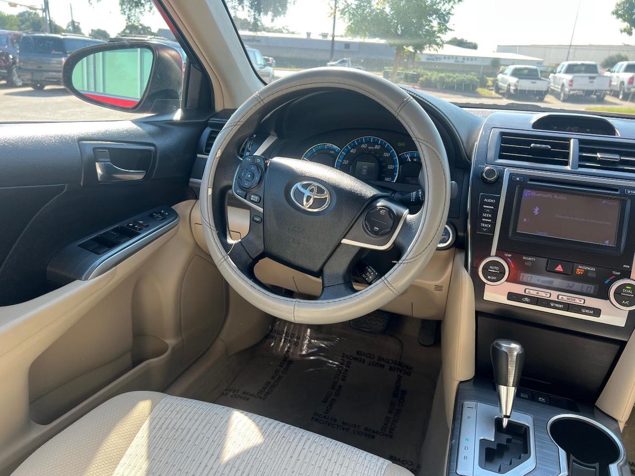 2013 Toyota Camry Hybrid LE Austin TX