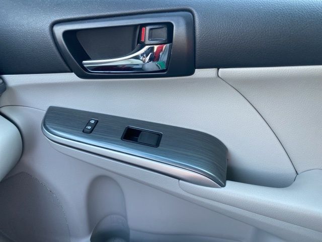 2013 Toyota Camry Hybrid LE Raleigh NC