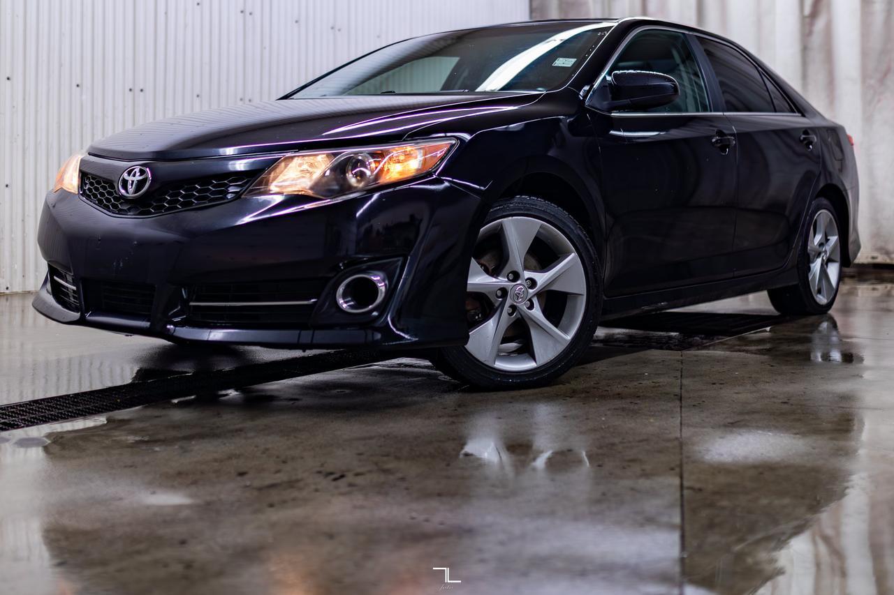 2013 Toyota Camry SE Leather Roof Nav BCam Red Deer AB